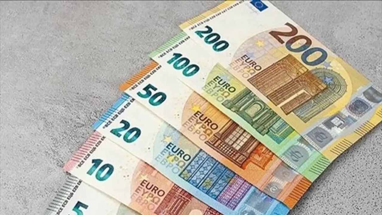 تراجع حاد في أسهم البنوك مع انخفاض قيمتها بمقدار 380 دونغ فيتنامي